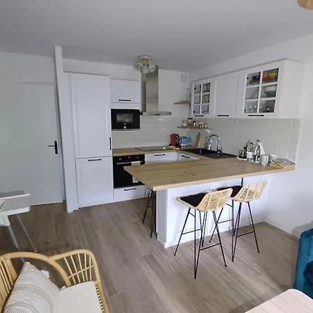 Charming Quiet Flat In Apartment