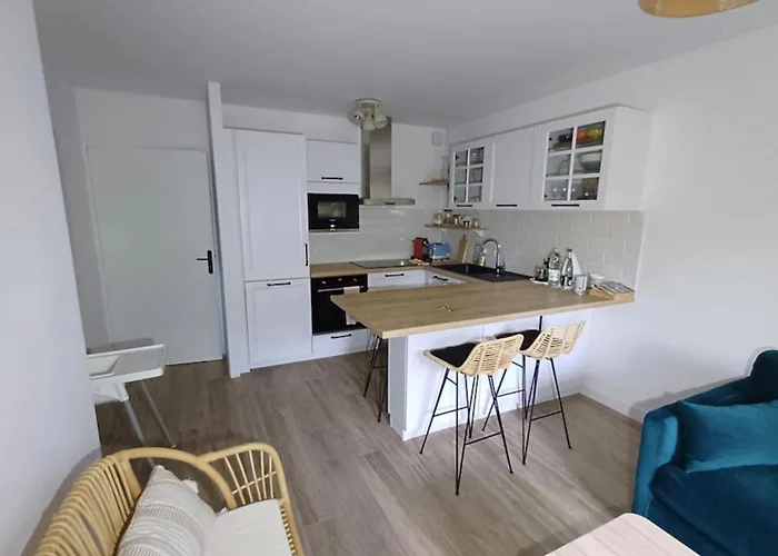 Charming Quiet Flat In *